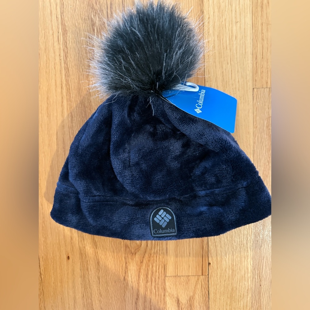 Columbia Navy Fire Side Plush Fleece Pom-Pom beanie hat New with Tags